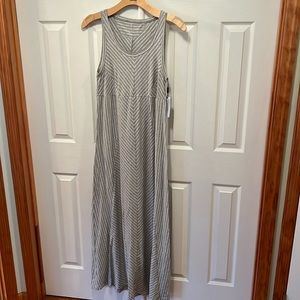 NWT! Calvin Klein grey and white Chevron maxi dress